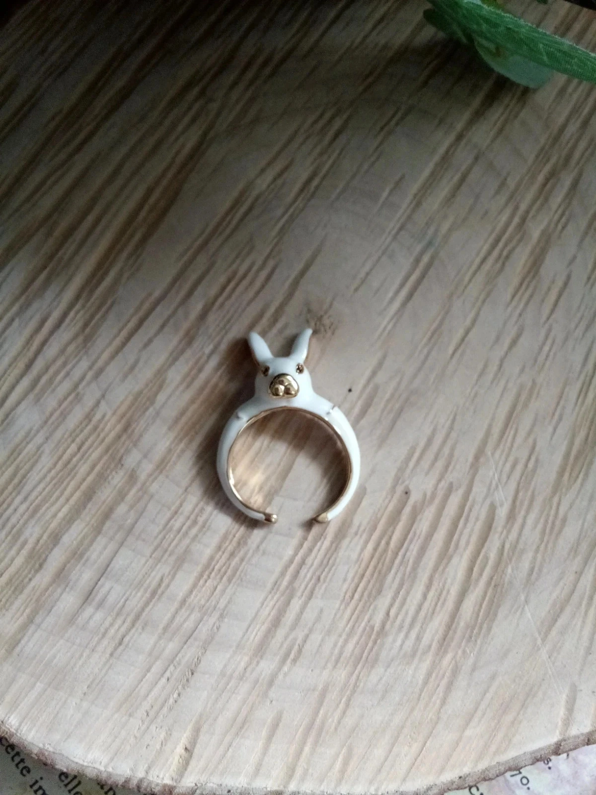 Anillo esmaltado de conejo blanco – photo 2